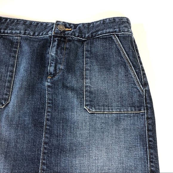 Ann Taylor LOFT Stretch Denim Mini Skirt - Picture 3 of 8